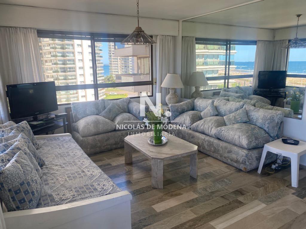 Apartamento en venta de 3 dormitorios en Punta