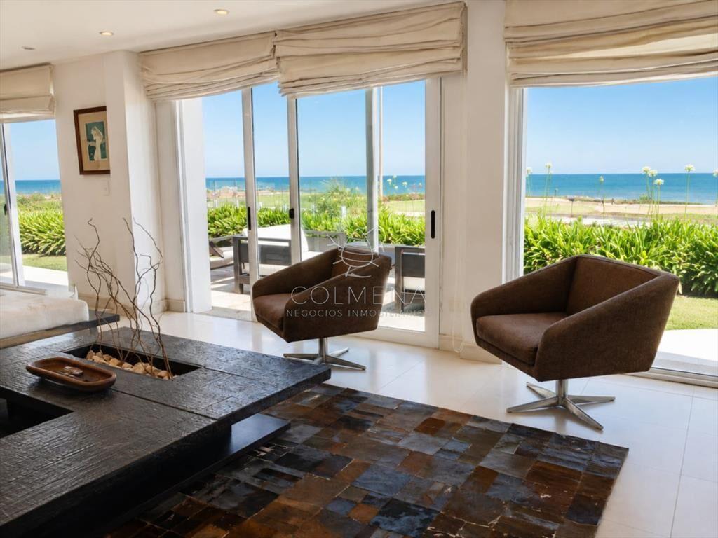 GRAN CASA EN VENTA, PRIMERA LÃ�NEA