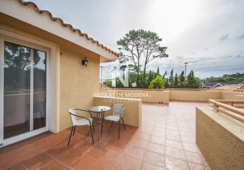 Casa en Beverly Hills de 4 Dormitorios en Punta