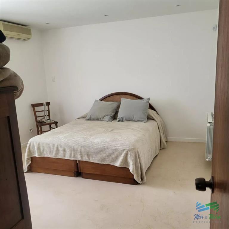 En venta casa 5 dormitorios con Apto de servicio,