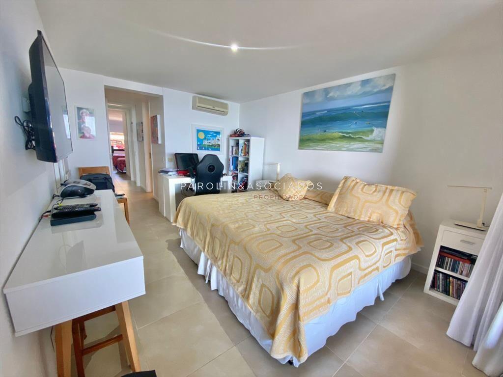 Apartamento en venta de 3 dormitorios en Punta
