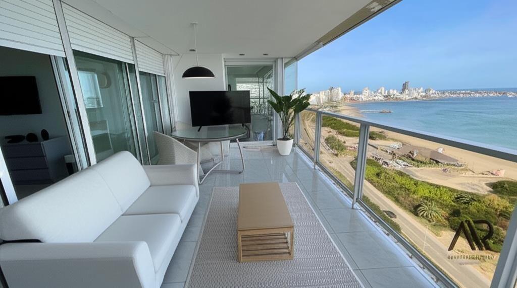 Apartamento en venta de 5 dormitorios c/ cocheras en Pla...