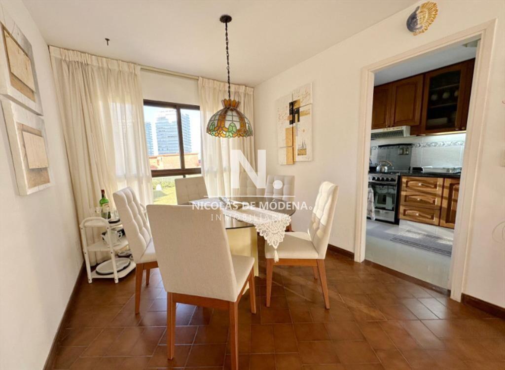 Vende Apartamento frente al mar en Brava, Punta 2