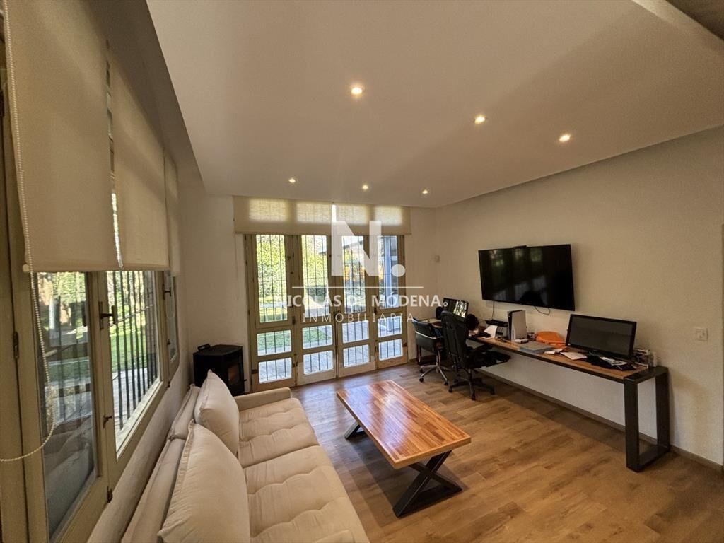 EXCEPCIONAL CASA EN VENTA DE 4 DORMITORIOS