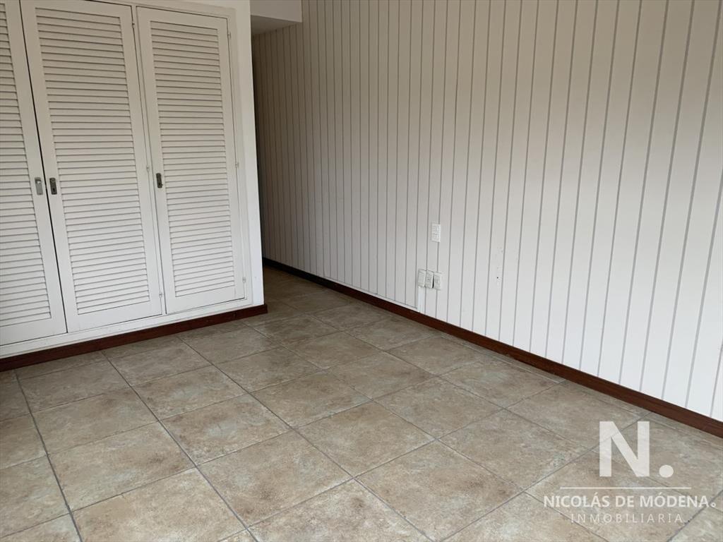 AV ROOSVELT Y PEDRAGOSA SIERRA PISO ALTO RECICLADO