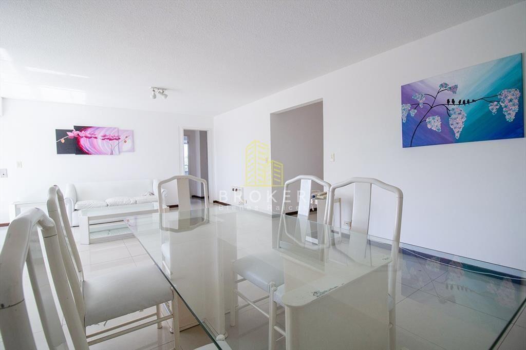 Venta de apartamento en Roosevelt de tres Punta