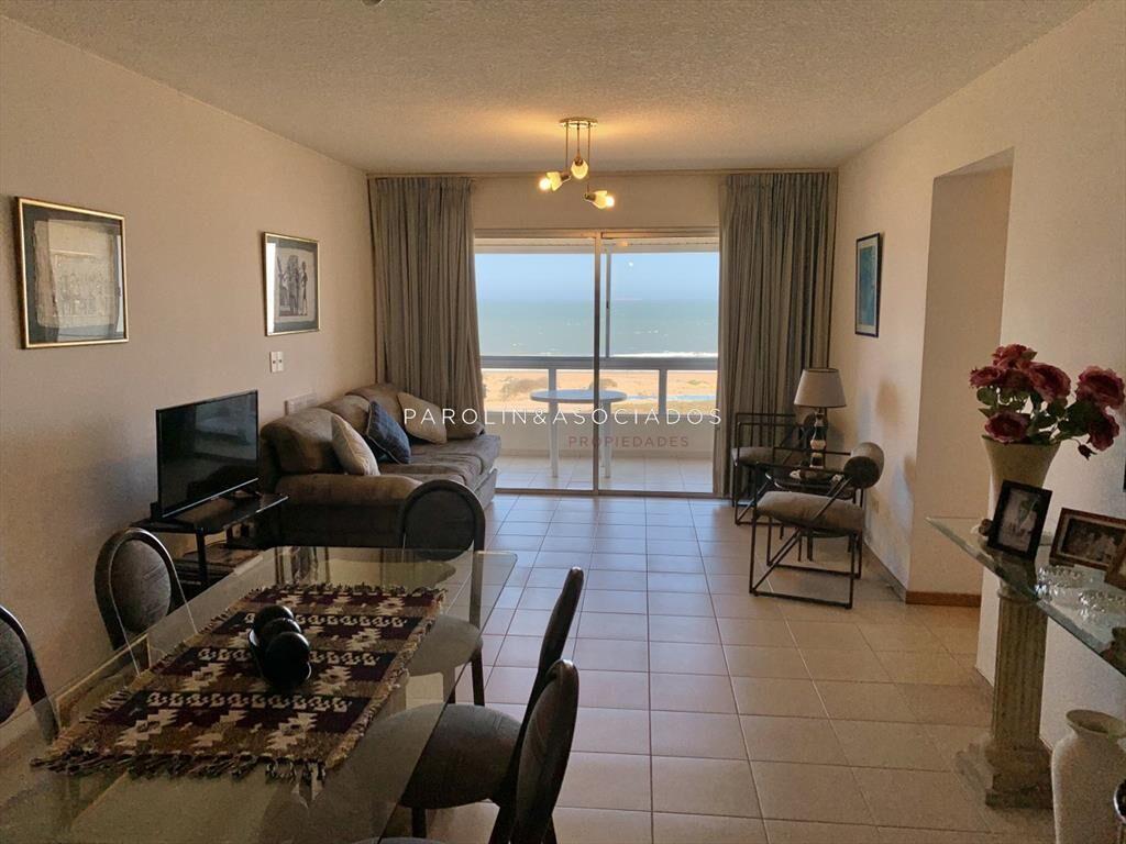 Apartamento en venta frente al mar en Alborada, Punta del E