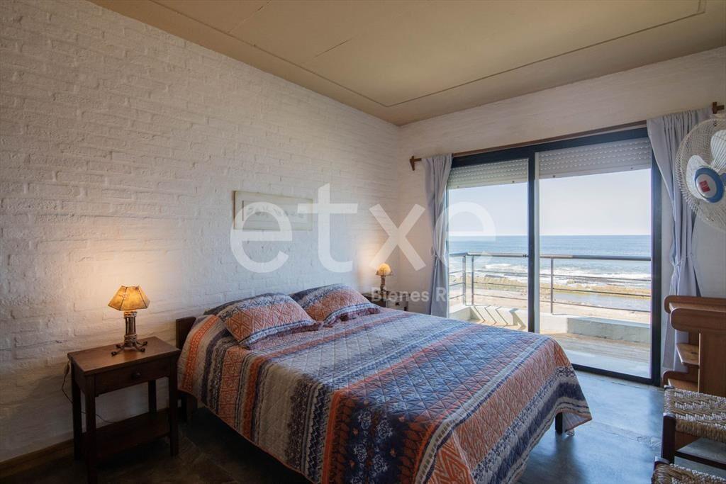 Casa en Venta Sobre la Playa Faro La Paloma...