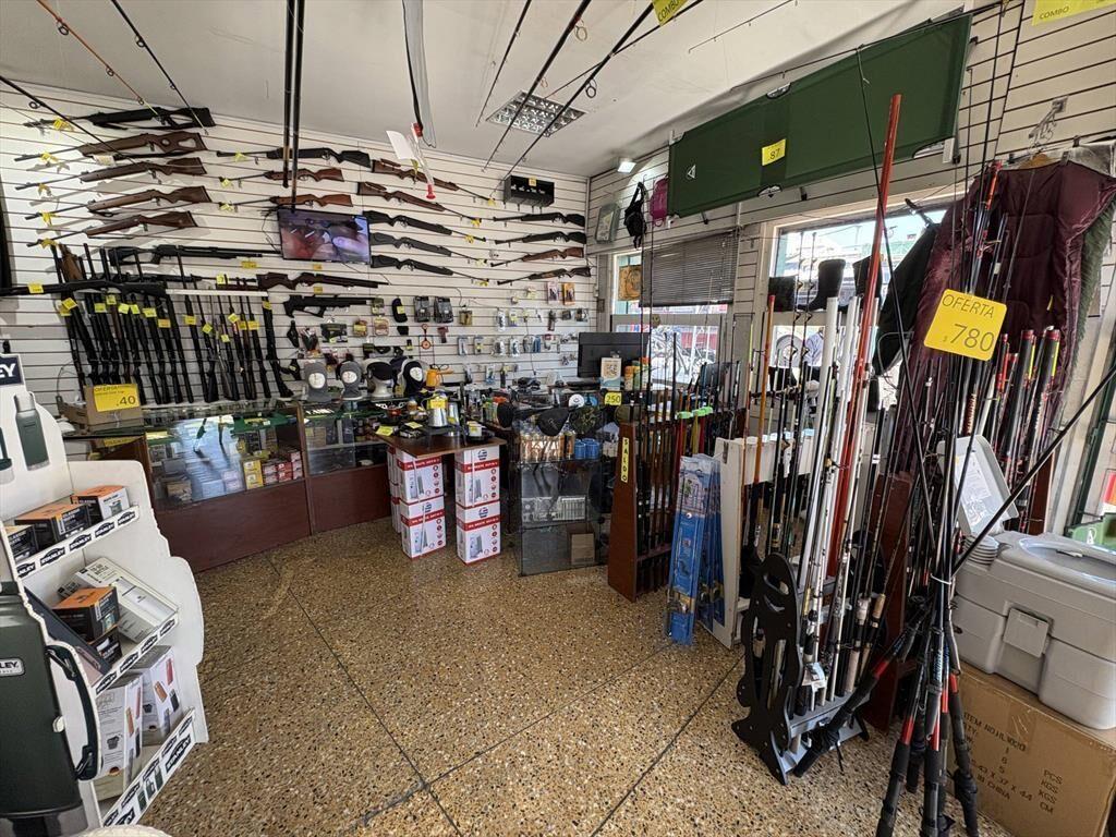 Venta de tres locales comerciales en padron unico CON RENTA