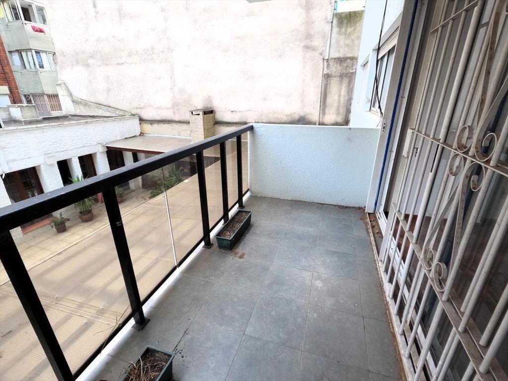 Venta de Apartamento 3 dormitorios en Pocitos 3 cuadras de