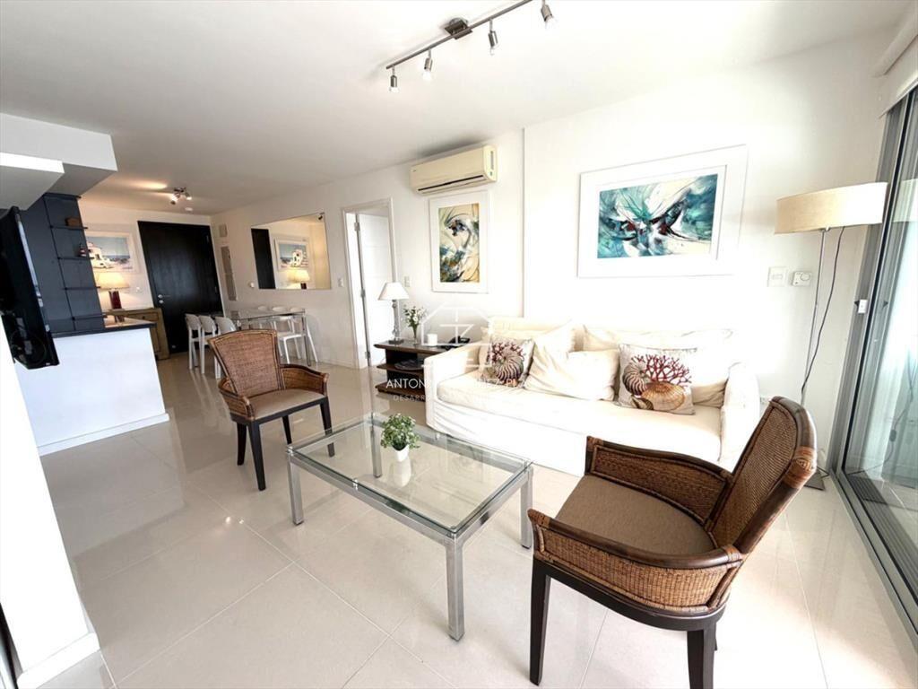 Apartamento en Brava, 2 dormitorios *