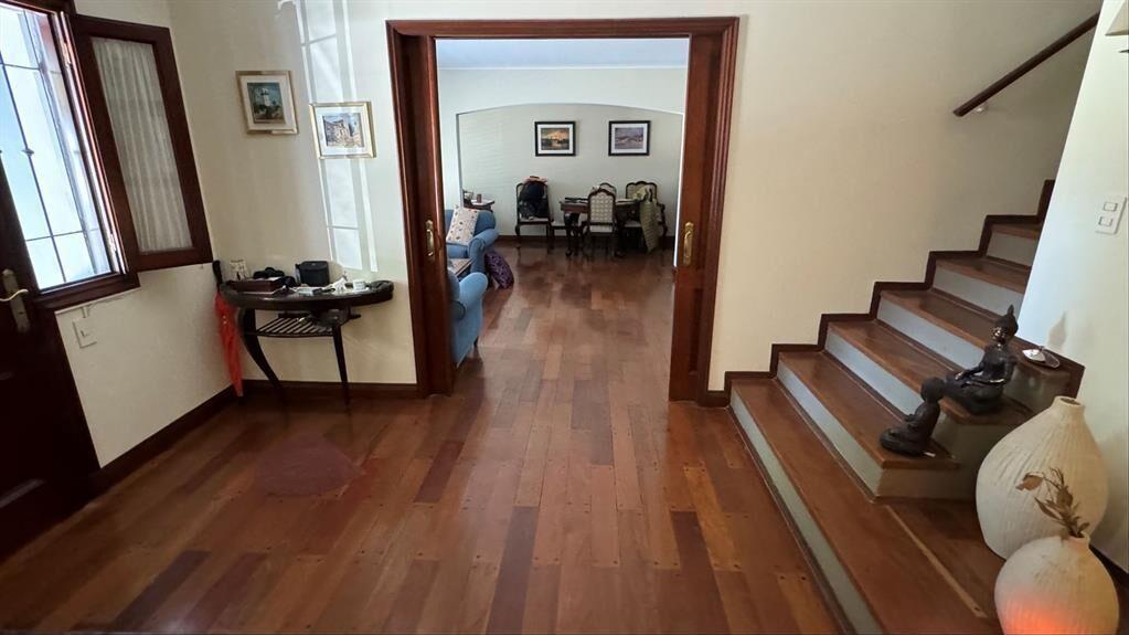 VENTA DE RESIDENCIA 5 DORMITORIOS PROXIMO A RAMBLA
