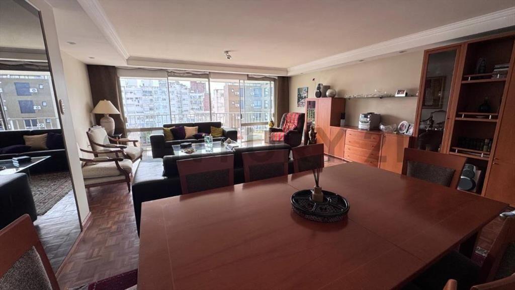 Apartamento PISO entero a mts de Rambla de Punta Carretas...