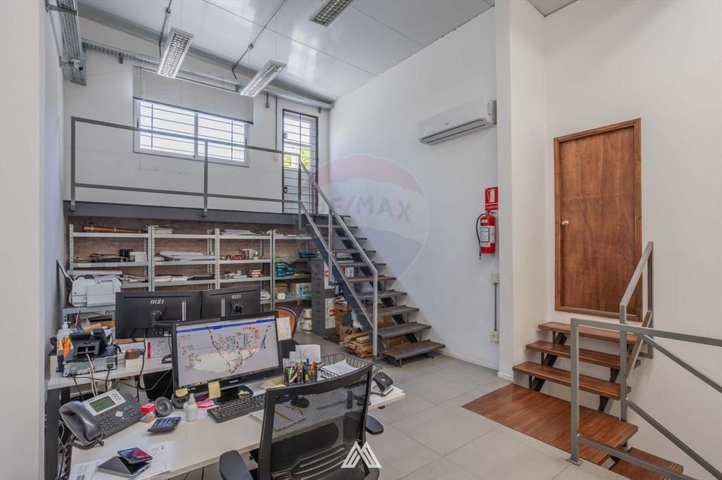 Venta depósito oficinas y local comercial Pocitos