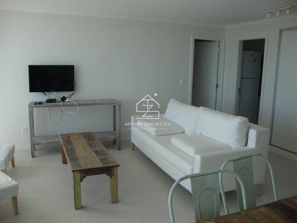 APARTAMENTO EN TORRE CON TODOS LOS SERVICIOS. A METROS DE P