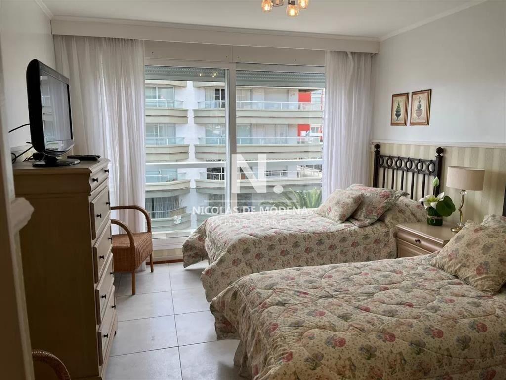 Impecable departamento, comodo e iluminado con