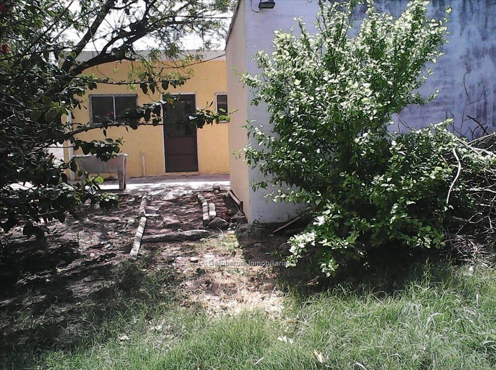 Casa a media cuadra de Av. Garzón. Alquilada