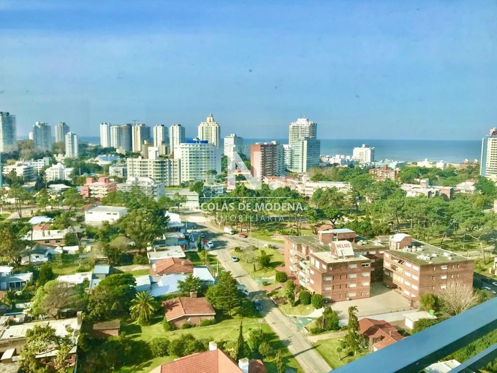 Venta de Apartamento 3 dormitorios en Playa Punta