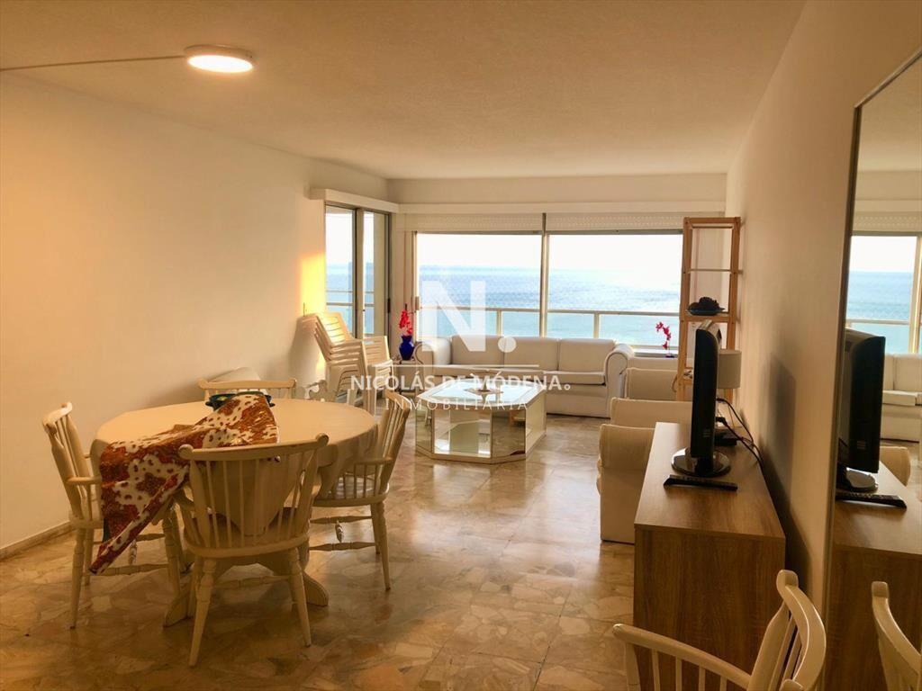 Amplio apartamento en venta Punta del Este