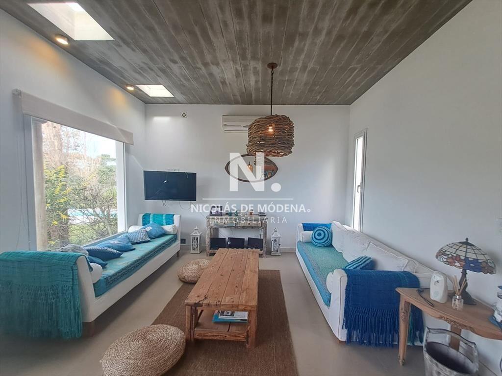 Casa en Barrio Cerrado a la Venta de 2 , Altos de