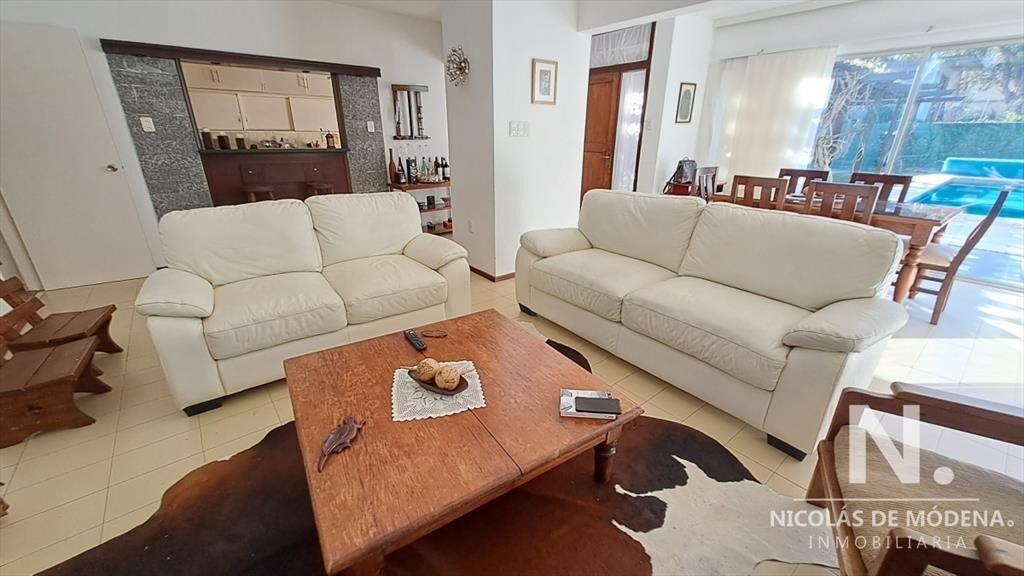 Espectacular Casa En Venta - Zona Rincón del Indio. Ref. 6