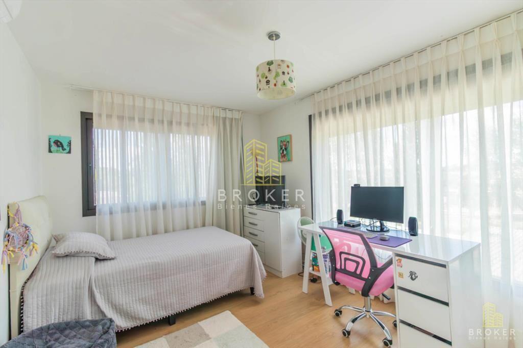 Venta Casa 4 dormitorios en Lomas de La Tahona