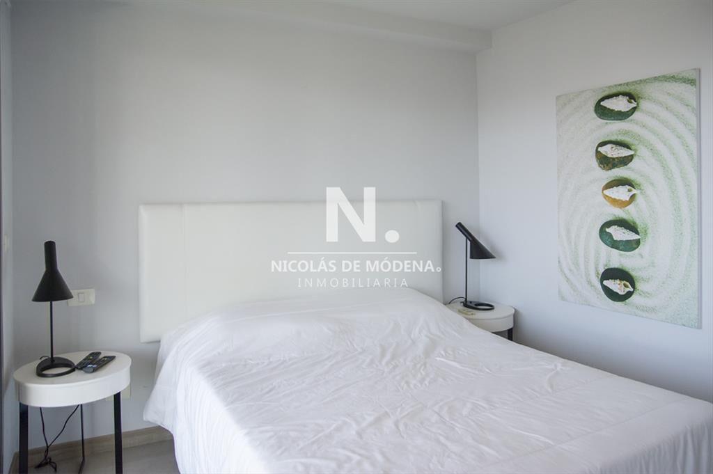 Apartamento en venta en Torre Onix, moderno con 1
