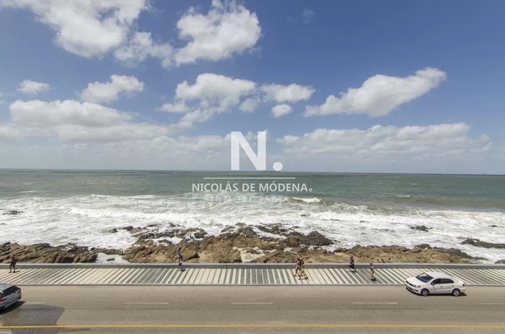 Apartamento en venta de 3 dormitorios en Punta