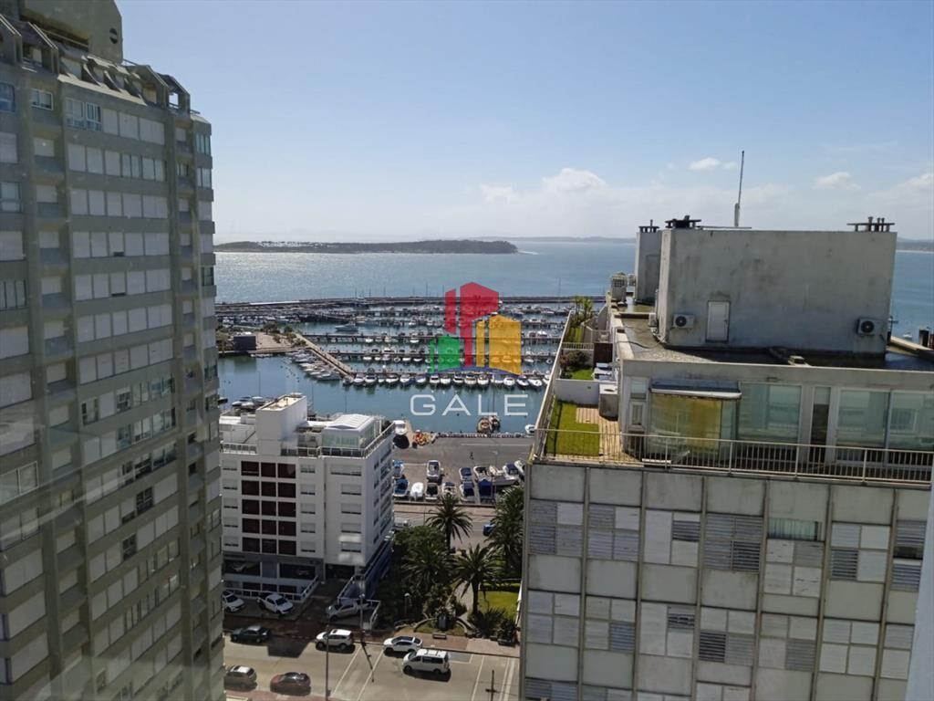 Apartamento en Peninsula, 3 dormitorios *