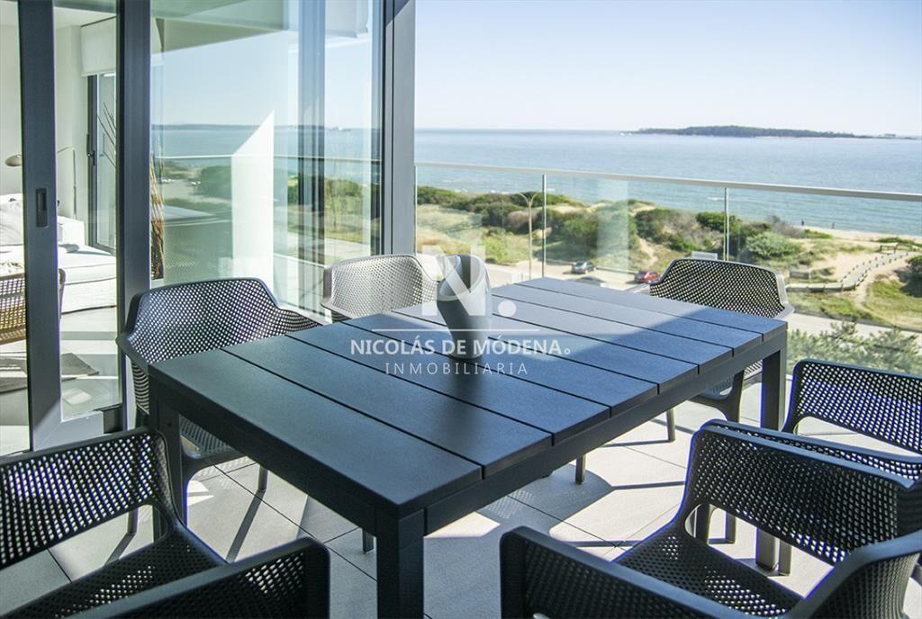 En venta hermoso departamento en Mansa con vista al mar. To