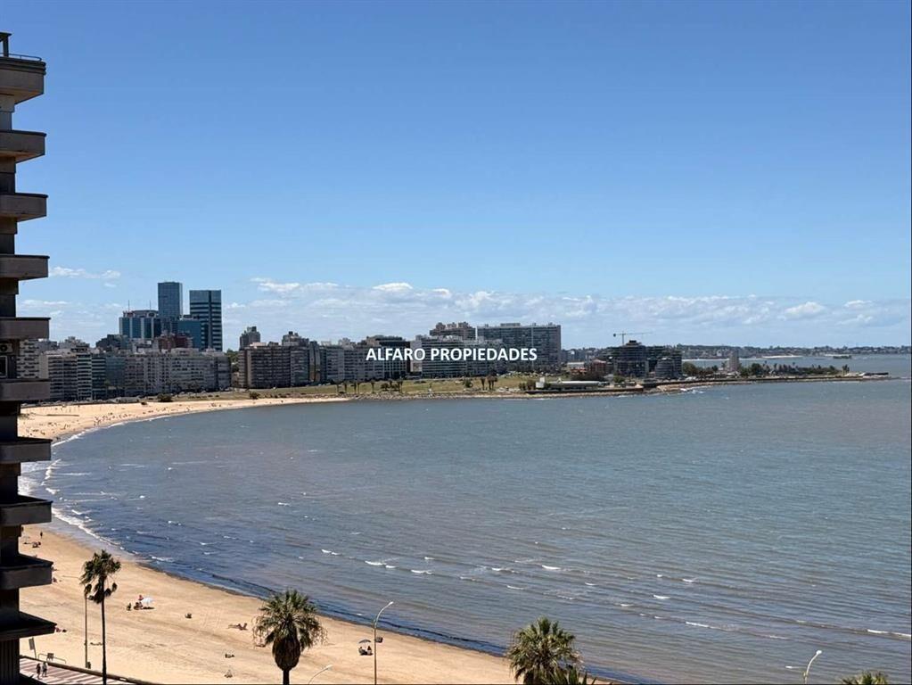 PISO ALTO FRENTE AL MAR PLAZA GOMENSORO UNICO