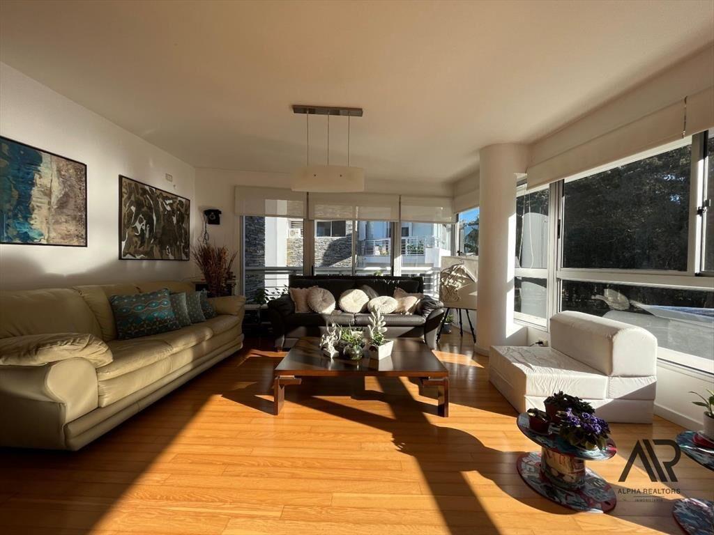 Apartamento en venta de 2 dormitorios, 2 baños y 2 garaj...