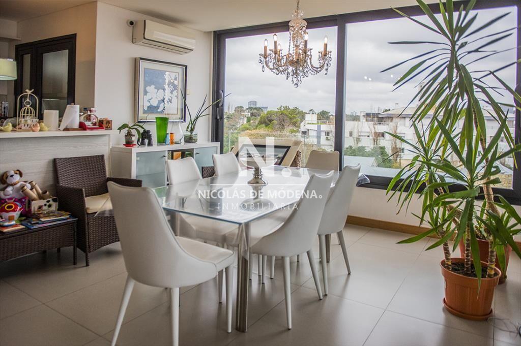 Vende apartamento equipado de 3 dormitorios al ,