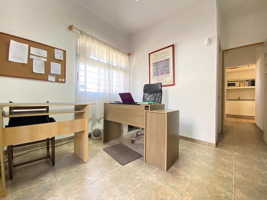 ALQUILER DE LOCAL EN SAYAGO 7 AMBIENTES 4 BAÑOS