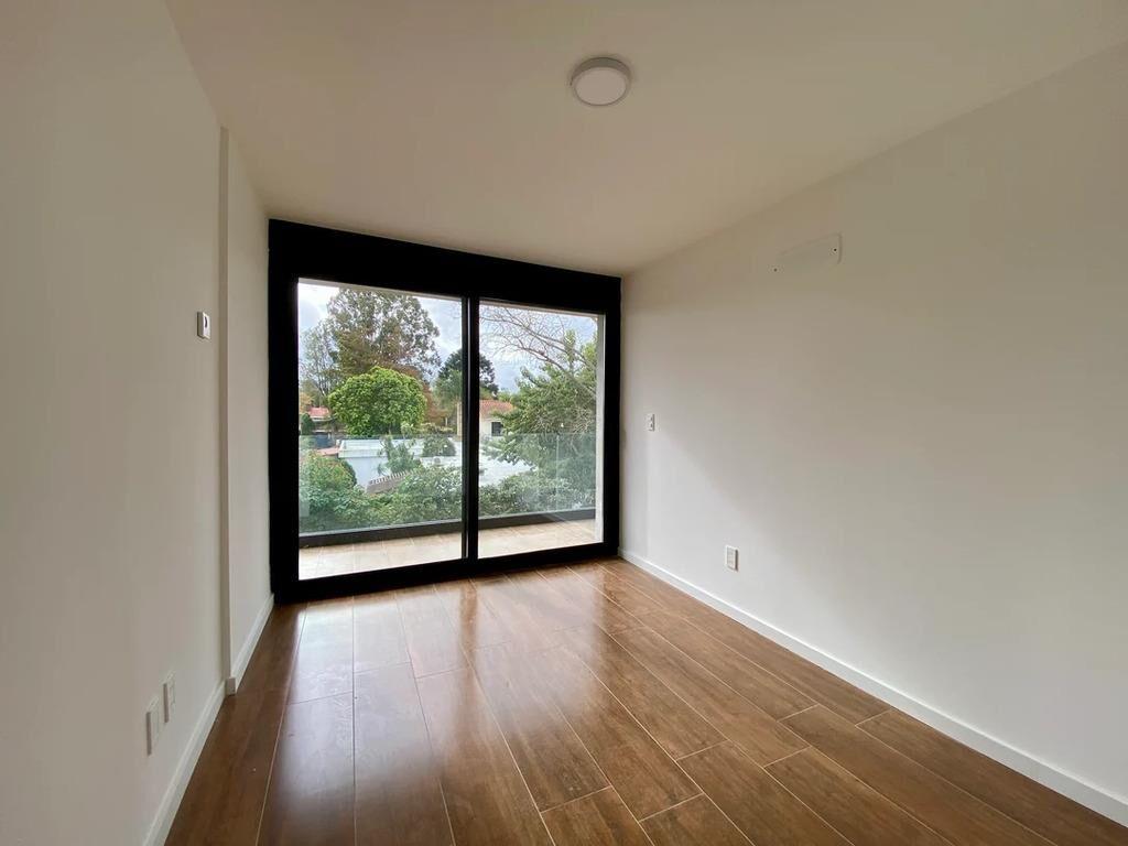 Venta de apartamento de 3 dormitorios, garaje, terraza, Carr