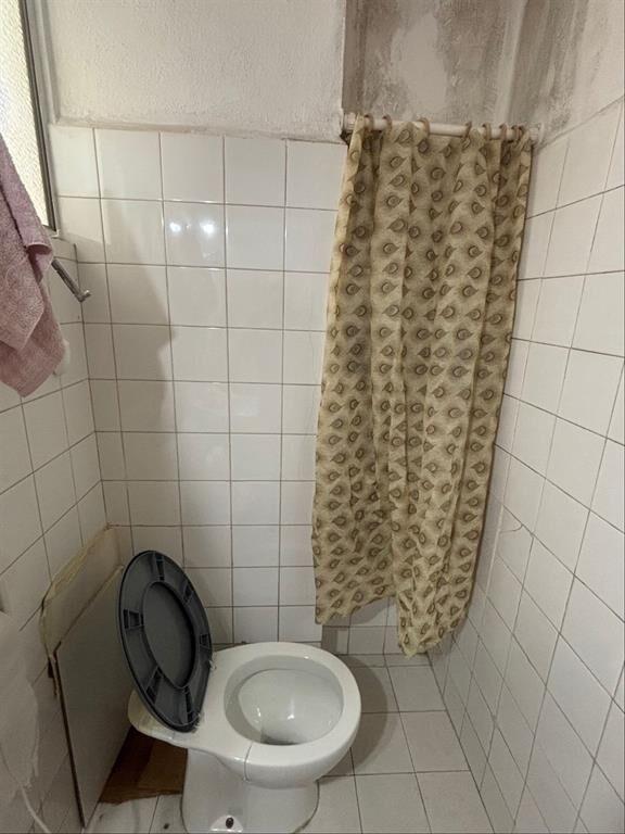 Apartamento de tres dormitorios en Complejo América.