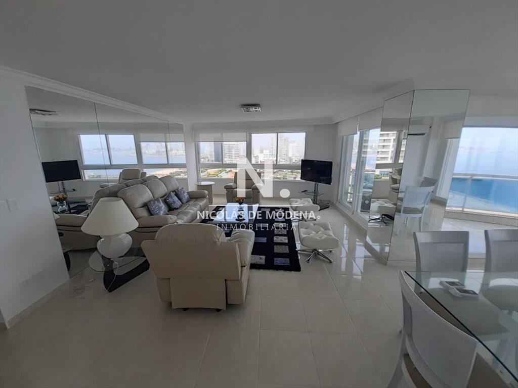 Apartamento en Venta de 3 Dormitorios en Punta ,