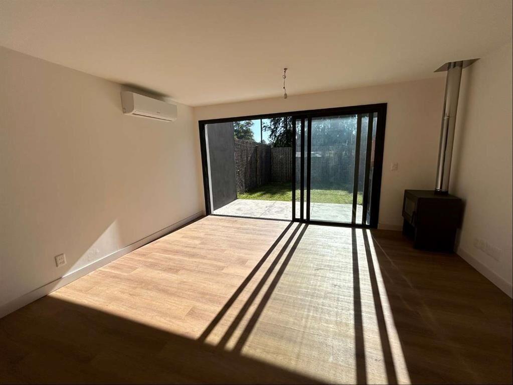 Venta Casa 3 Dormitorios 2 Baños Garaje Complejo Almadia La