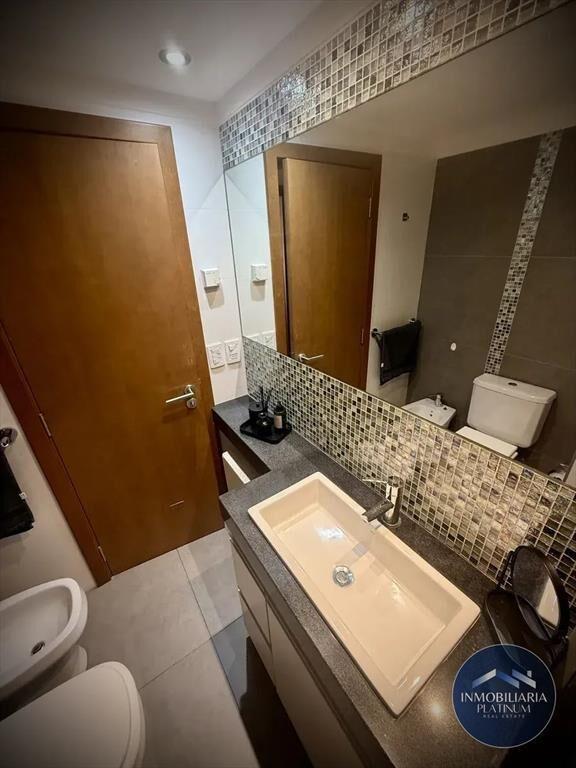 Apartamento de 2 Dormitorios y 2 Baños en Venta en Malvin