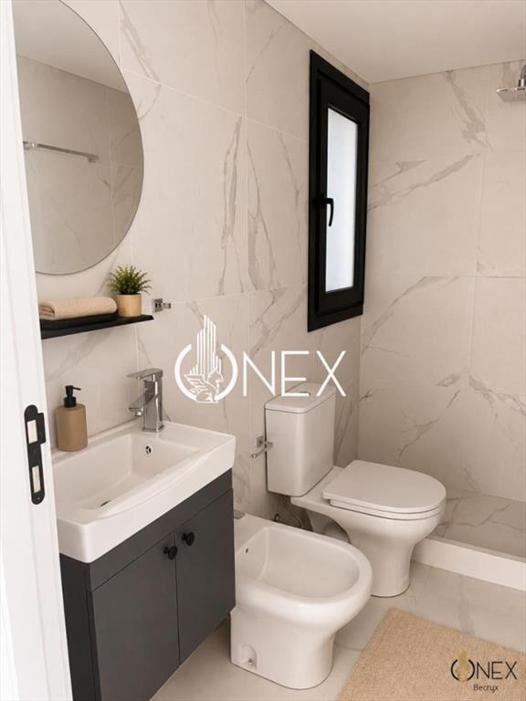 Venta monoambiente con división , balcón con parrillero y