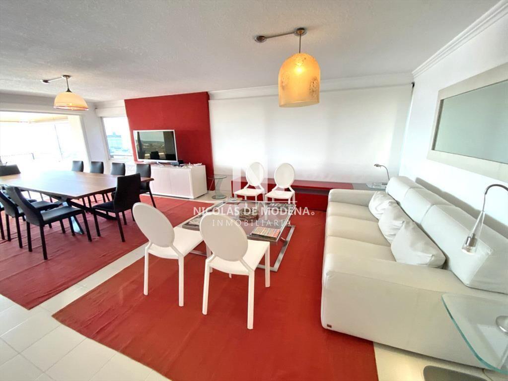 Apartamento en Venta de 3 dormitorios en el , del