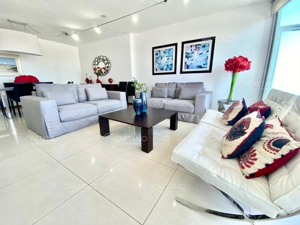 Venta apartamento 3 dormitorios Punta del Este