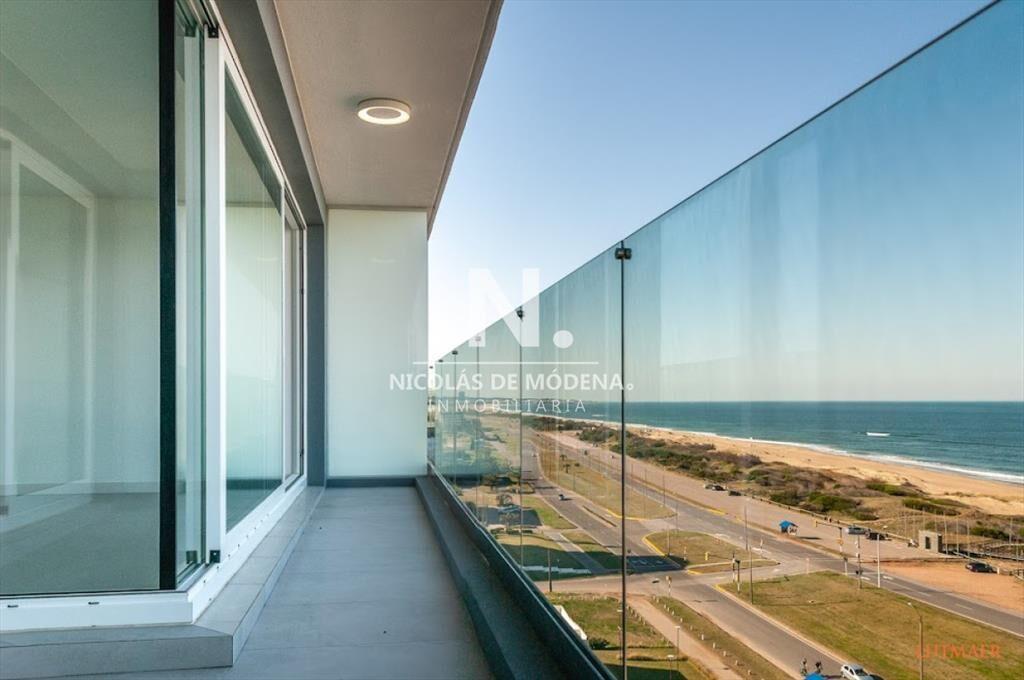 Vende apartamento de 3 dormitorios en Brava , del