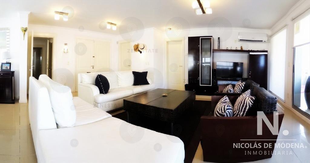 Venta de Apartamento 4 dormitorios en Península, Punta del