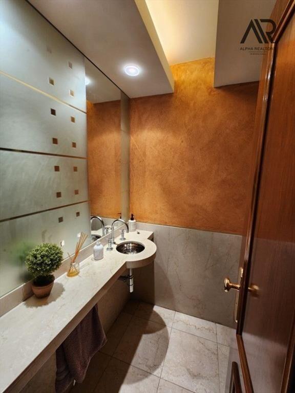 Apartamento en venta c/ cochera doble en Pocitos