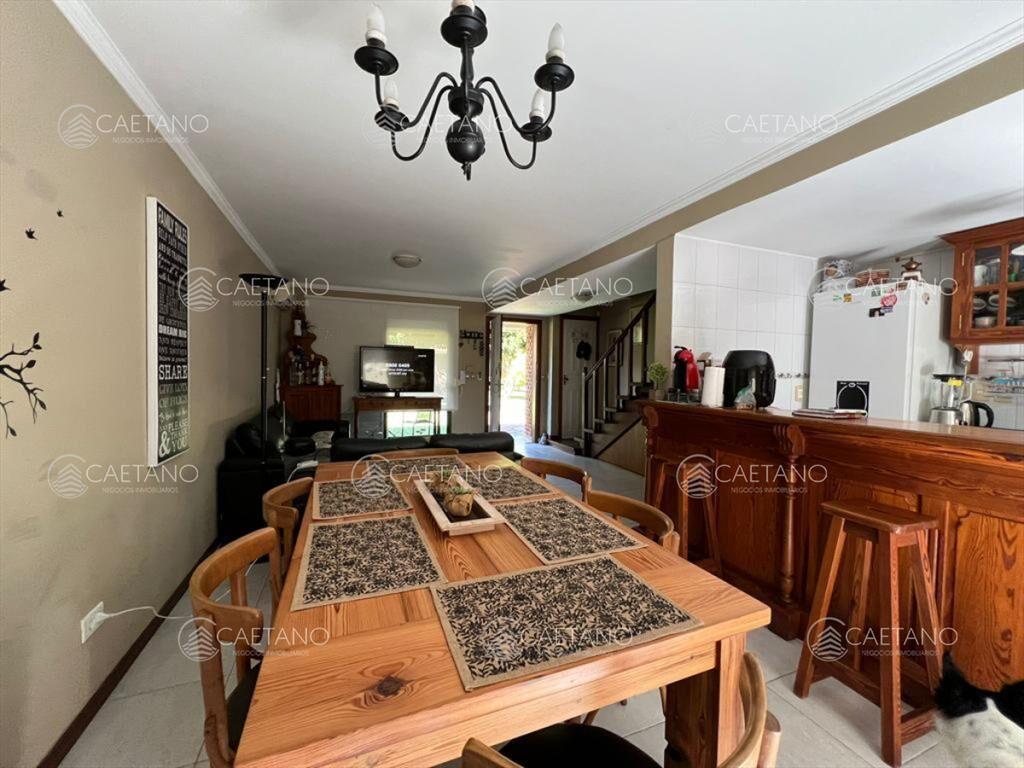 VENTA CASA EN COMPLEJO CON PISCINA PUNTA DEL ESTE