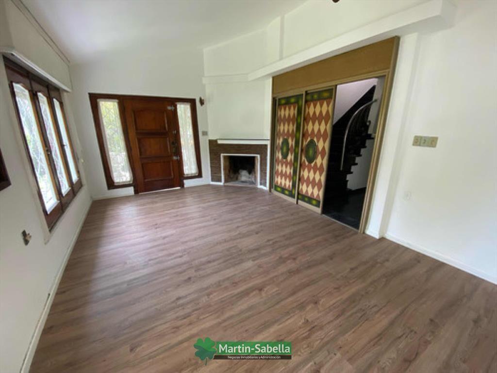 Casa en Venta - MalvÃ­n