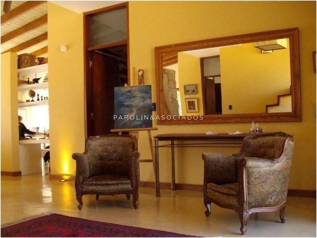 Moderna casa en venta de 3 dormitorios en Punta