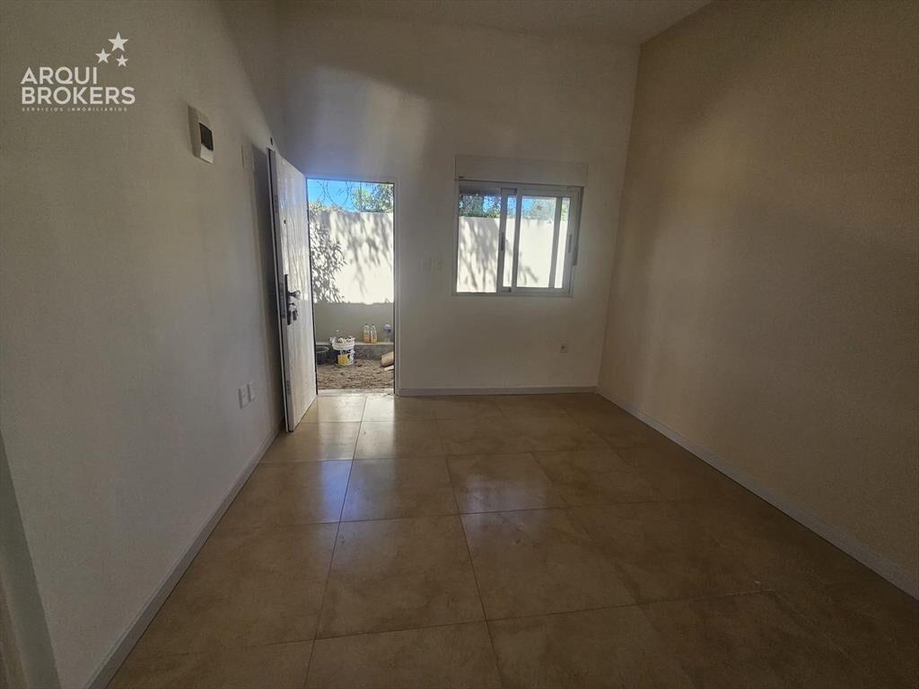 Apartamento de un dormitorio en alquiler en Carrasco Norte
