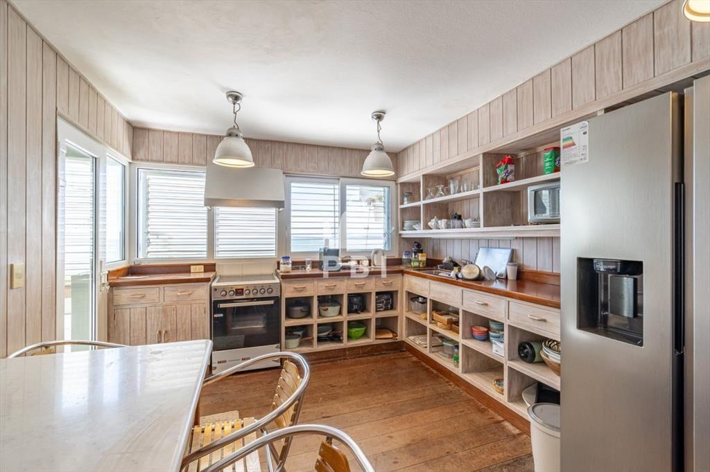 Apartamento de 3 dormitorios en Acantilados, - -